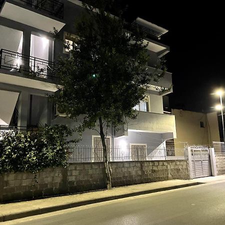 Edlira Apartments Драч Екстериор снимка