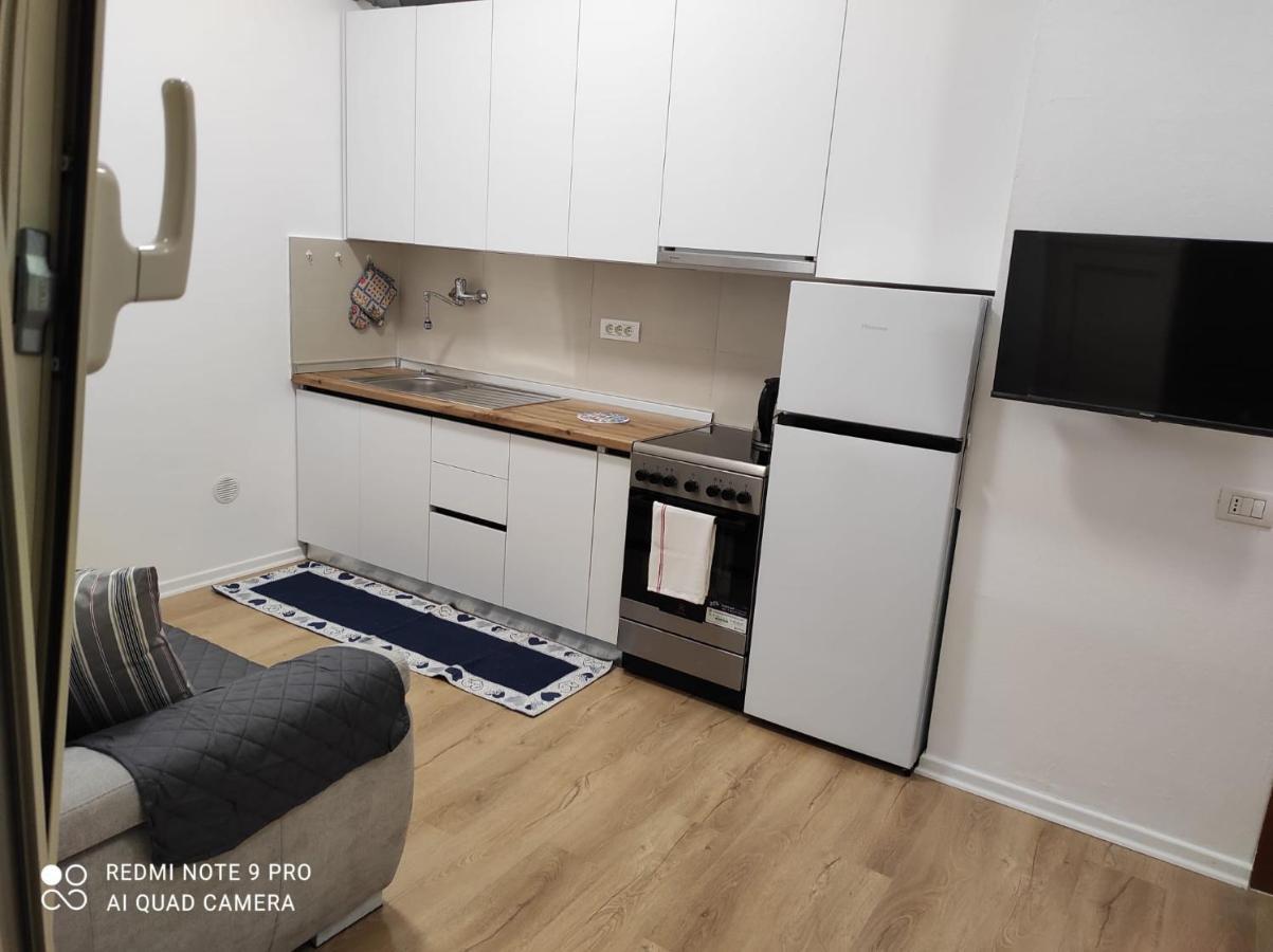 Edlira Apartments Драч Екстериор снимка