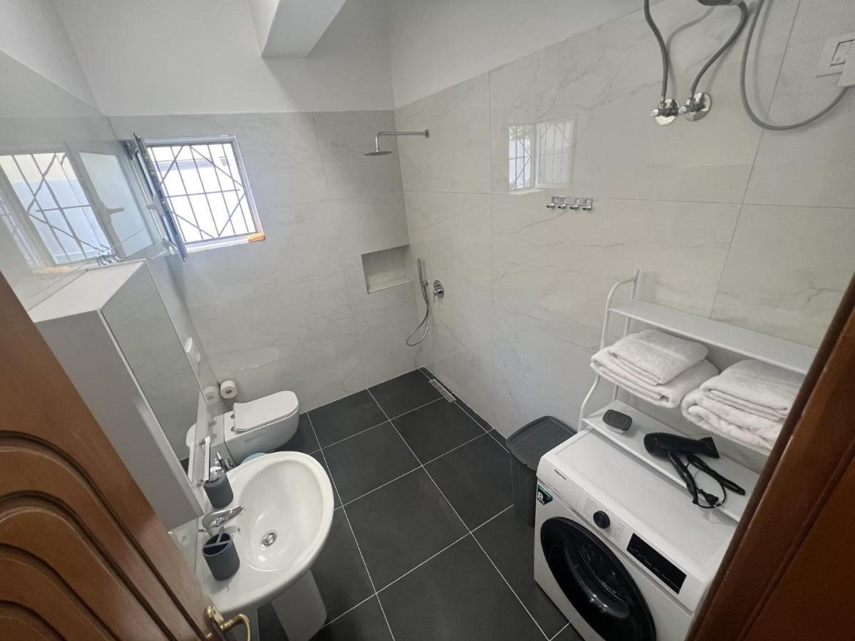 Edlira Apartments Драч Екстериор снимка